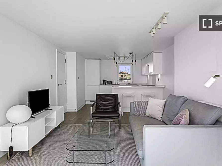 Immagine 5 di Appartamento in affitto  in Flat a 