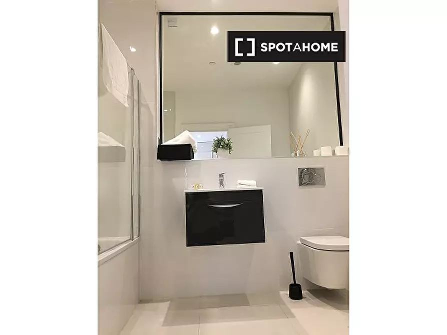 Immagine 11 di Appartamento in affitto  in Bourlet Cl a Paddington