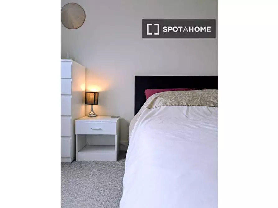 Immagine 18 di Appartamento in affitto  in flat a Kensington