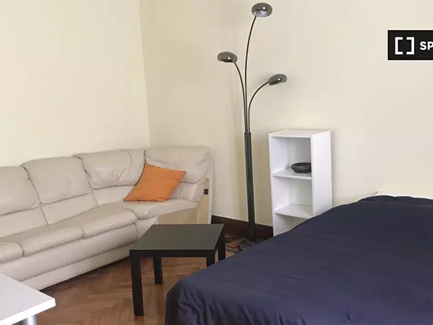 Immagine 3 di Camera condivisa in affitto  in Viale Umbria, 20135 Milano MI, Italy a Milano