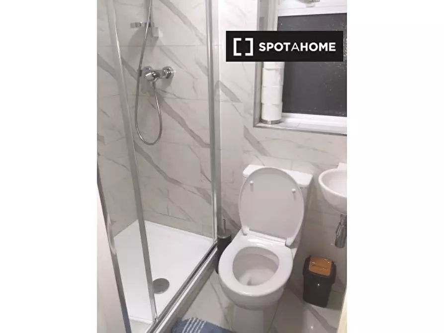 Immagine 8 di Camera condivisa in affitto  in Fortnam Rd a Islington