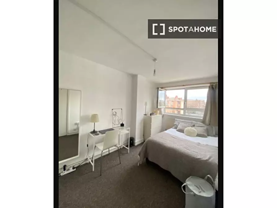Immagine 9 di Camera condivisa in affitto  in Gibbs Green Cl a Hammersmith