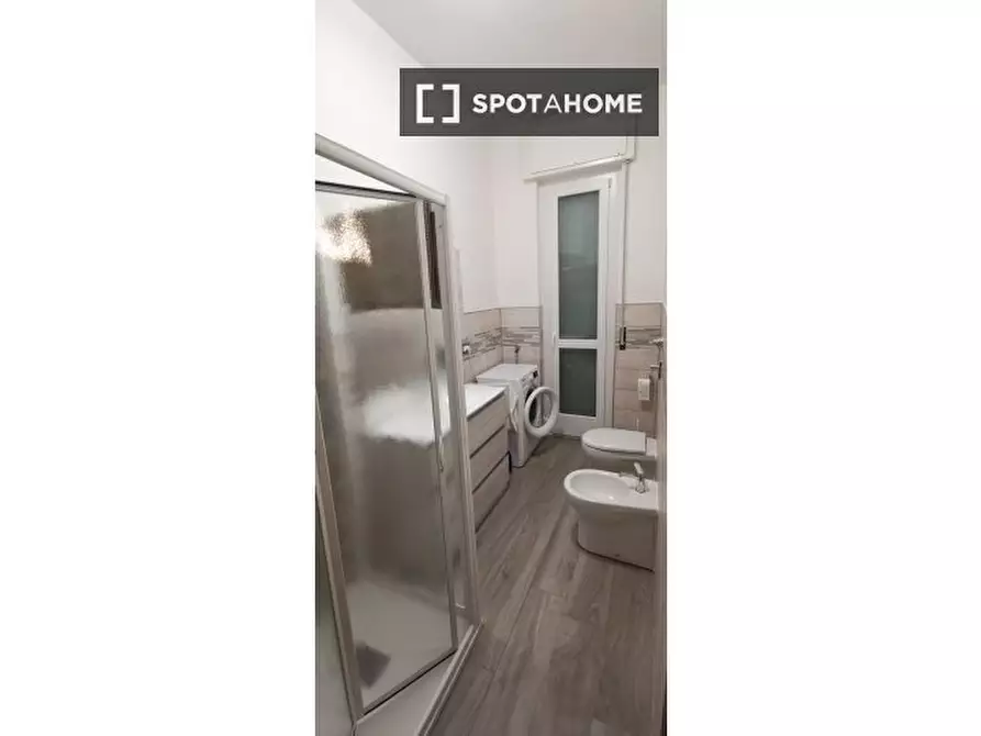 Immagine 5 di Camera condivisa in affitto  in Viale Certosa a Milano