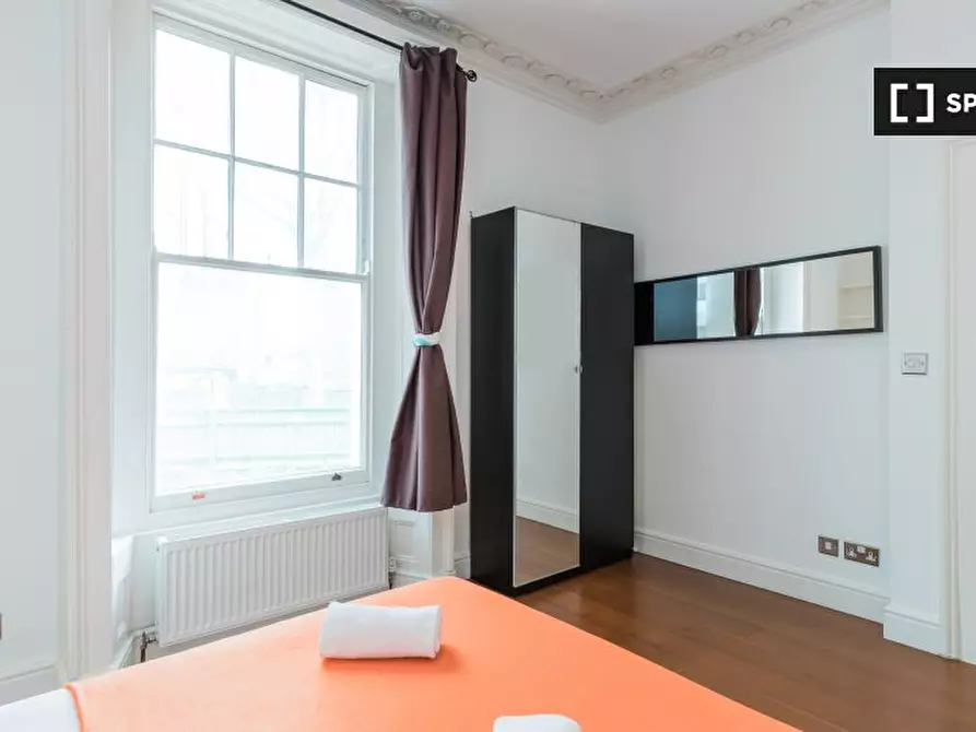 Immagine 6 di Appartamento in affitto  in Mornington St a Camden Town