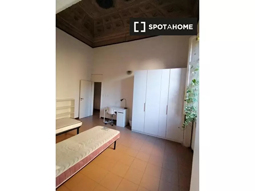 Immagine 2 di Camera condivisa in affitto  in Via S. Vitale a Bologna