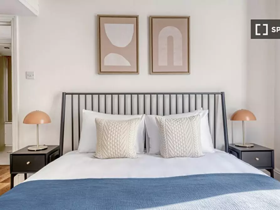 Immagine 10 di Appartamento in affitto  in Glendower Pl a Kensington
