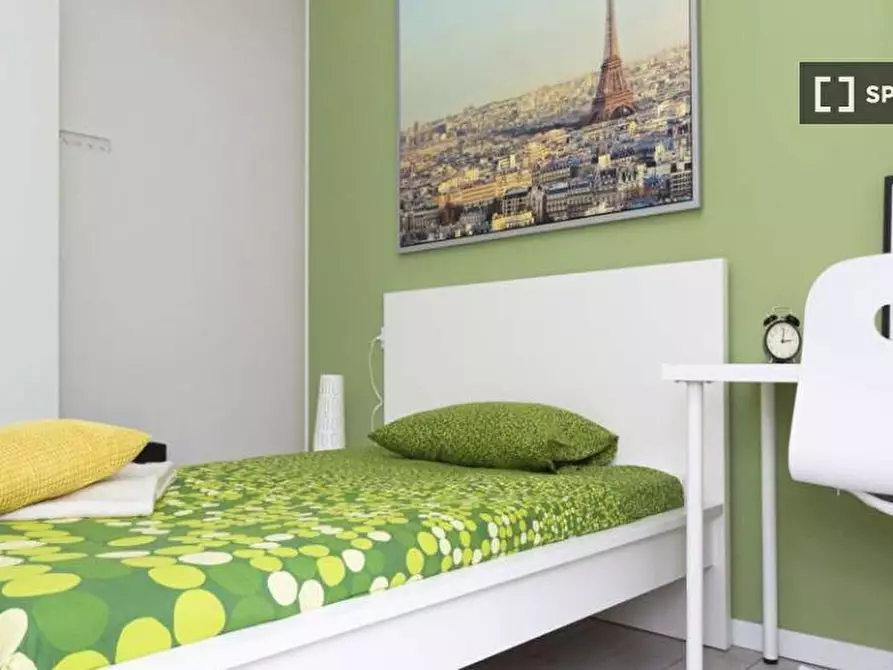 Immagine 2 di Camera condivisa in affitto  in Viale Carlo Espinasse a Milano