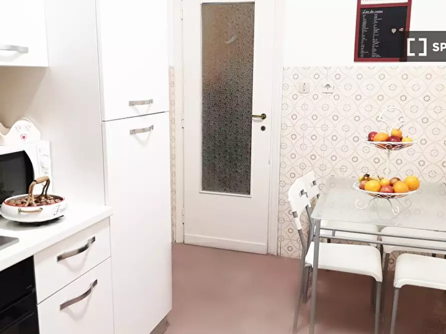 Immagine 18 di Camera condivisa in affitto  in Via Antonio Raimondi a Roma