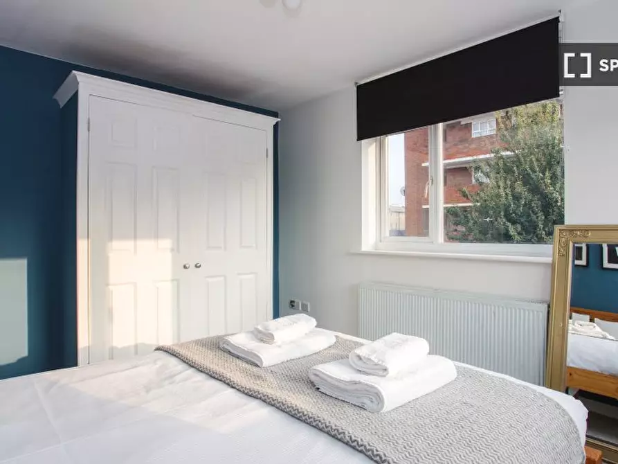 Immagine 6 di Appartamento in affitto  in Hemming St a Poplar