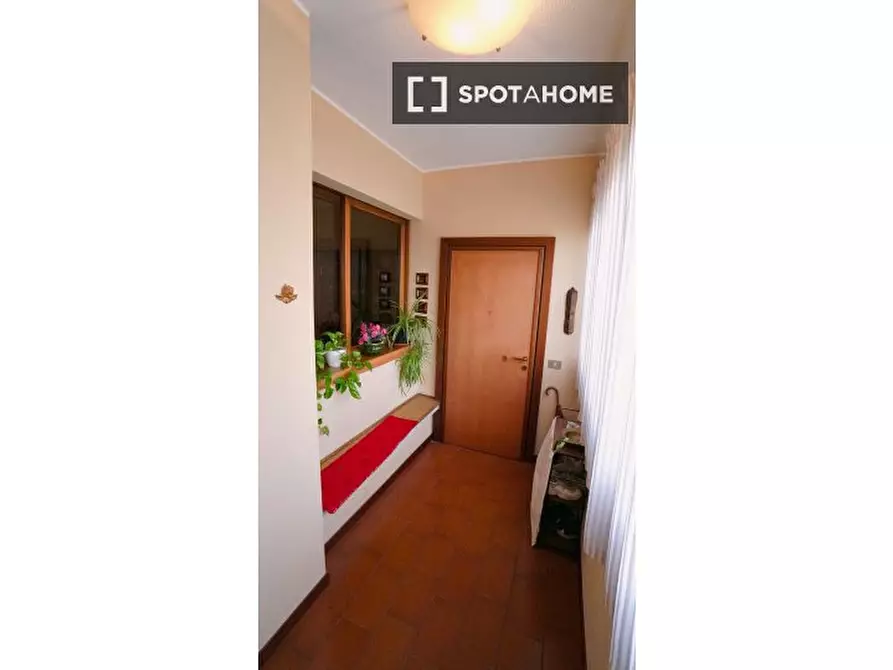 Immagine 3 di Camera condivisa in affitto  in Via Postumia a Milano