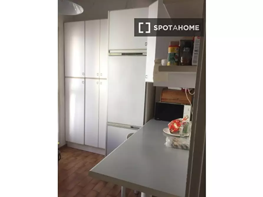 Immagine 11 di Camera condivisa in affitto  in Via Santa Croce a Bologna