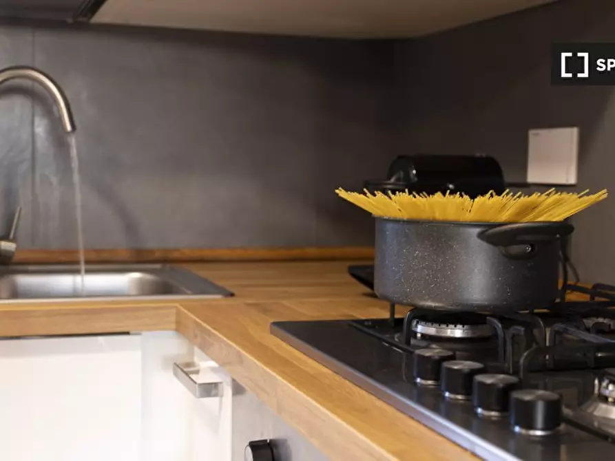 Immagine 10 di Appartamento in affitto  in Via Marcantonio Bragadin a Roma