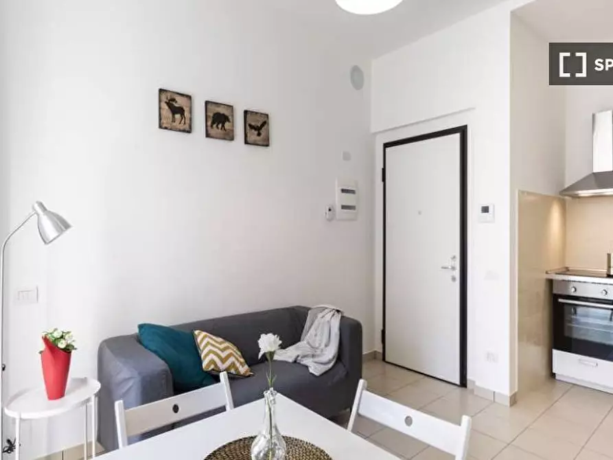 Immagine 13 di Camera condivisa in affitto  in Via Gardone a Milano