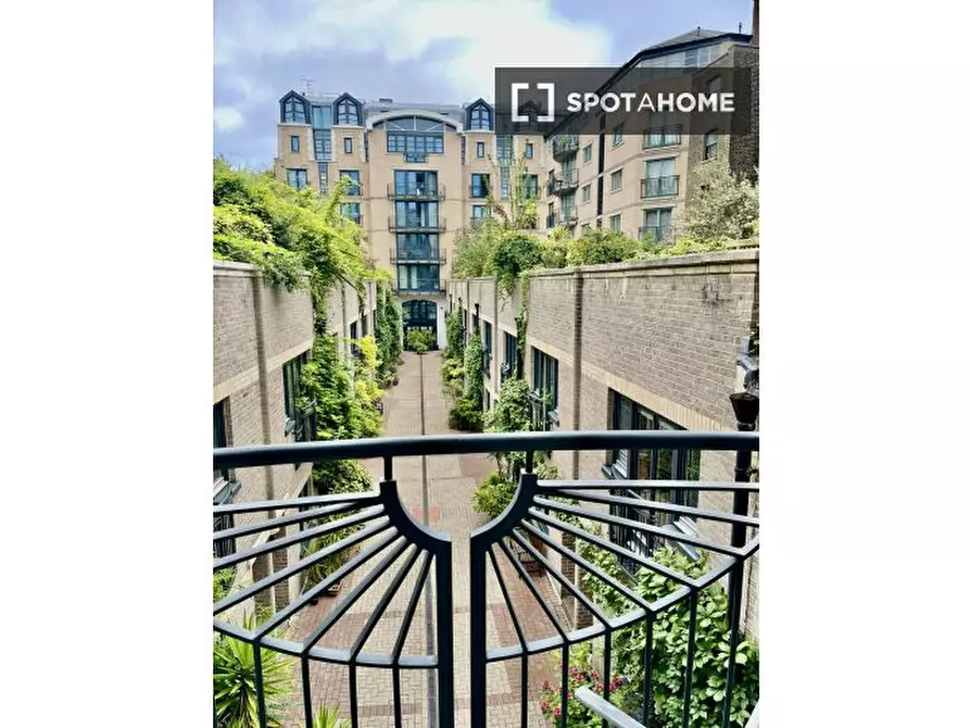 Immagine 8 di Appartamento in affitto  in Kensington Gardens Square a Paddington