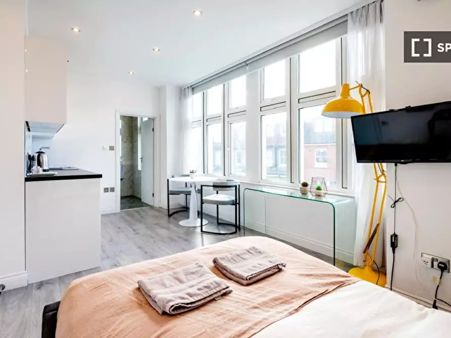 Immagine 7 di Ufficio in affitto  in a Southfield Rd a Hounslow