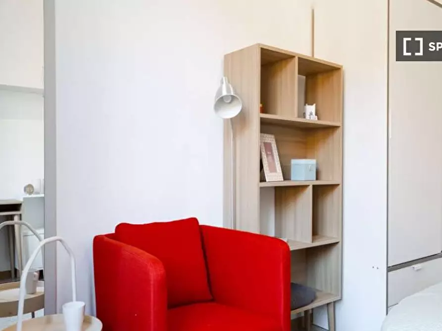 Immagine 3 di Camera condivisa in affitto  in Via Carmagnola a Milano