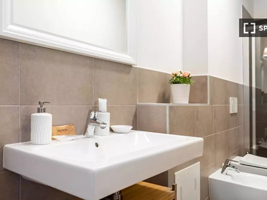 Immagine 9 di Appartamento in affitto  in Via Giuseppe Massarenti a Bologna