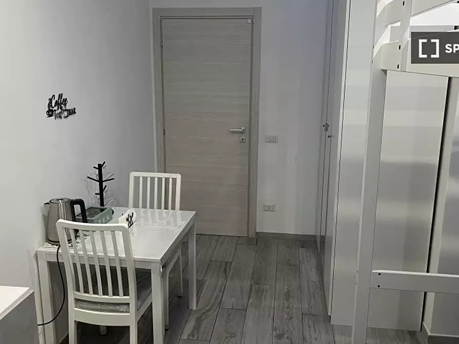 Immagine 18 di Appartamento in affitto  in Via Statilio Tauro a Roma