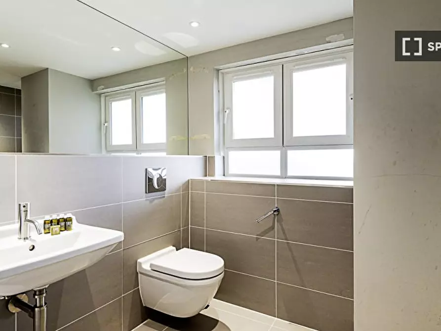 Immagine 18 di Appartamento in affitto  in Flat a 