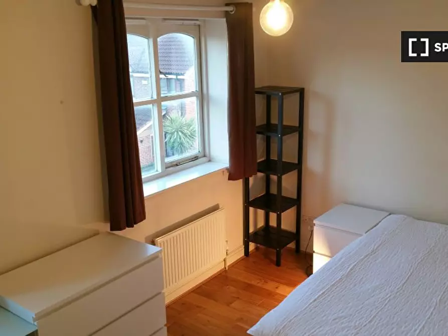 Immagine 4 di Camera condivisa in affitto  in Barnsdale Ave a Poplar