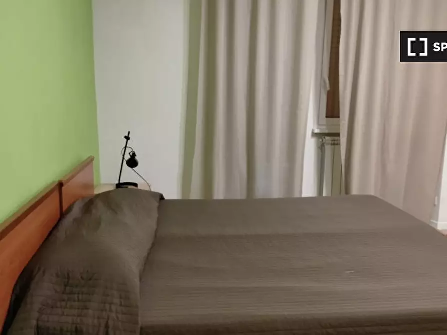 Immagine 1 di Camera condivisa in affitto  in Via Ugolino Cavalcabò a Roma