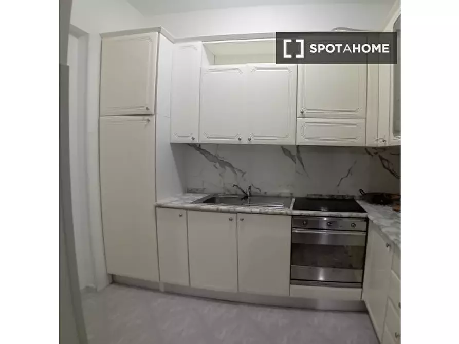 Immagine 4 di Camera condivisa in affitto  in Via Guido Castelnuovo, 00146 Roma RM, Italy a Roma