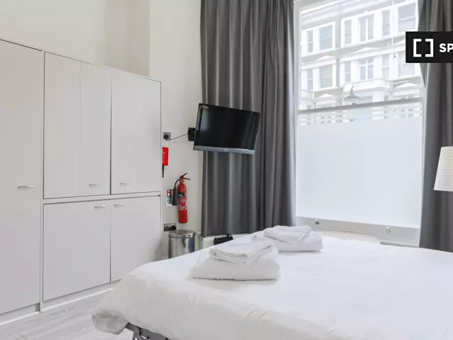 Immagine 9 di Ufficio in affitto  in Nevern Rd a Kensington