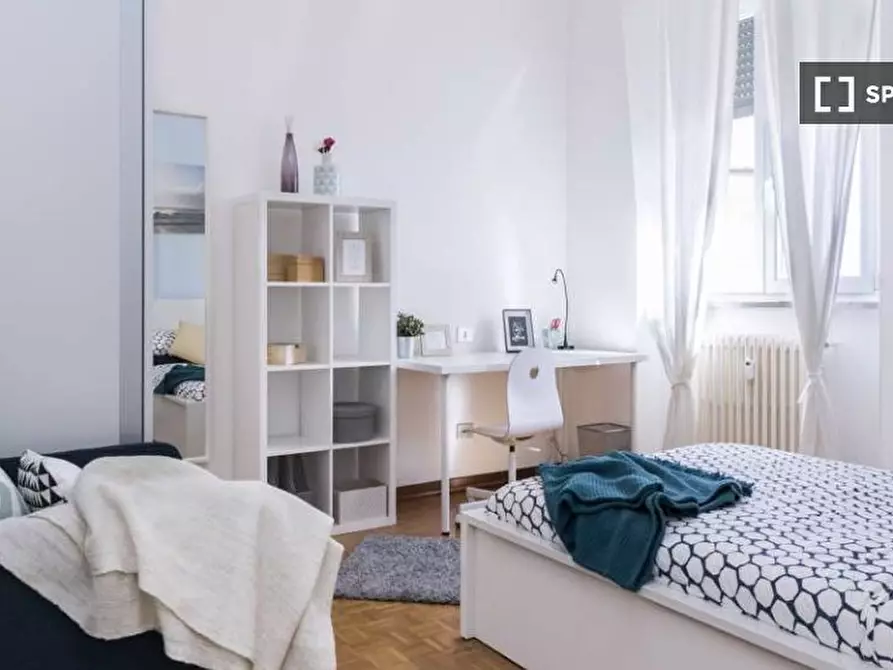 Immagine 3 di Camera condivisa in affitto  in Via delle Betulle Milan a Buccinasco