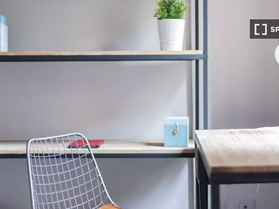 Immagine 1 di Camera condivisa in affitto  in Corso Italia Milan a Milano