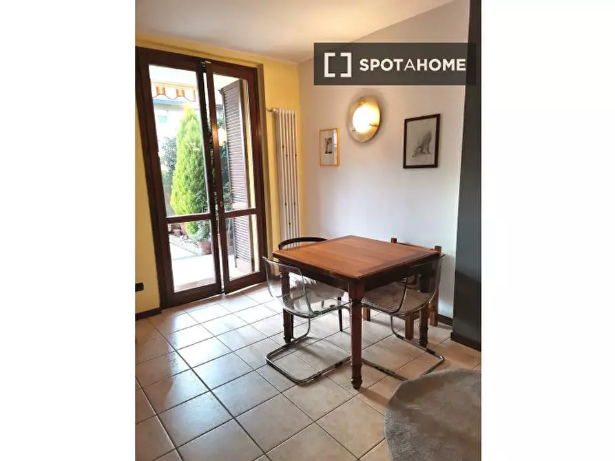 Immagine 15 di Camera condivisa in affitto  in Via Cusago a Milano