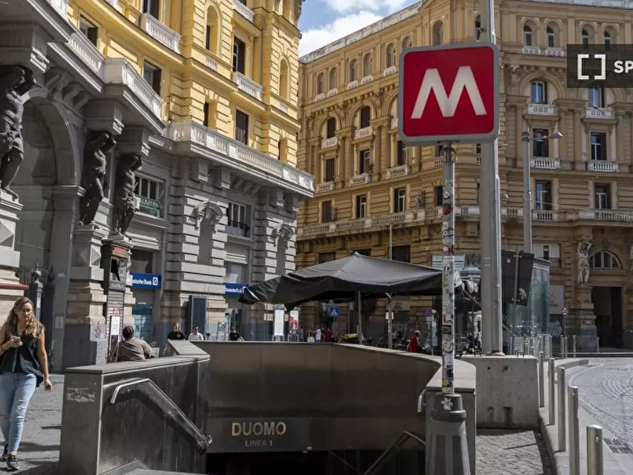 Immagine 17 di Ufficio in affitto  in Via Duomo a Napoli