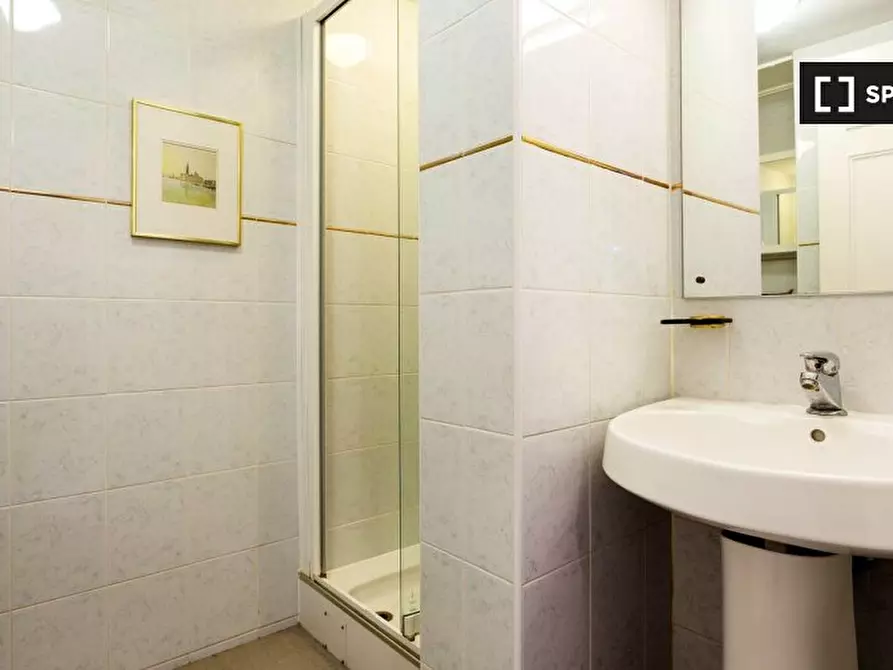 Immagine 16 di Appartamento in affitto  in Flat Blazer Court a Paddington