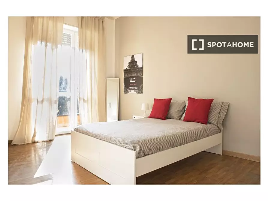 Immagine 1 di Camera condivisa in affitto  in Via Sant'Eusebio a Milano