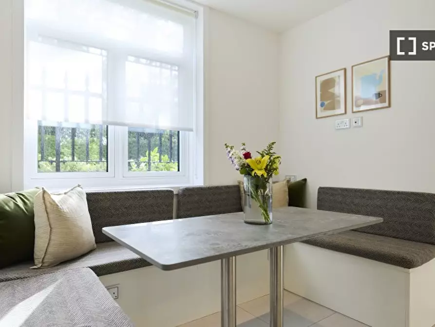 Immagine 15 di Appartamento in affitto  in flat a Paddington