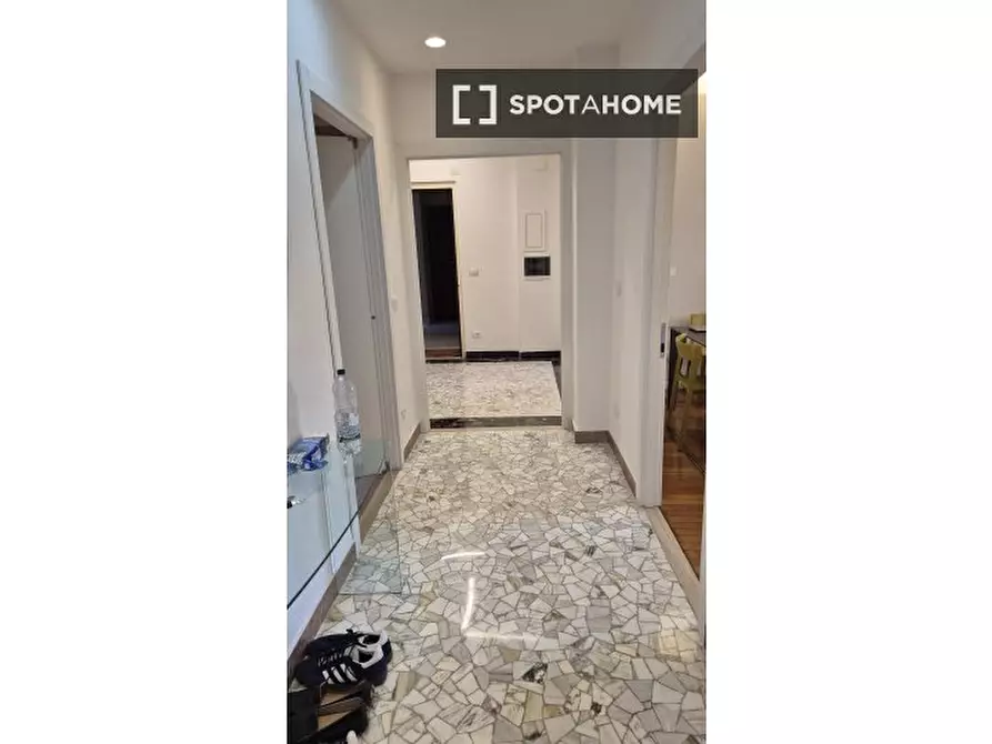 Immagine 13 di Camera condivisa in affitto  in Via Giosuè Borsi a Roma