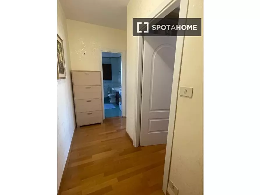 Immagine 13 di Camera condivisa in affitto  in Via Vacuna a Roma