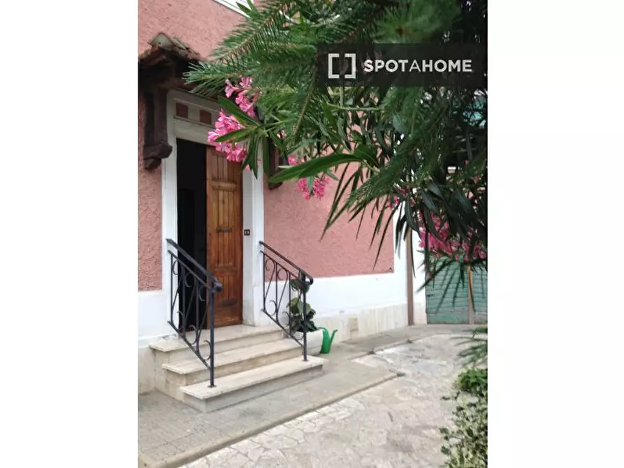 Immagine 11 di Camera condivisa in affitto  in Via Fazio degli Uberti a Roma