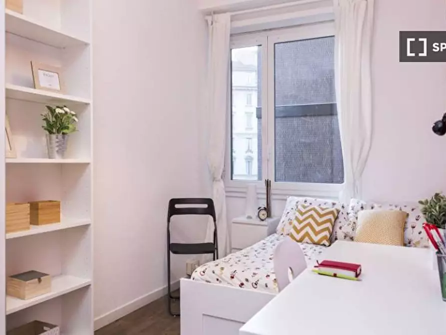 Immagine 5 di Camera condivisa in affitto  in Via Antonio Canova a Milano