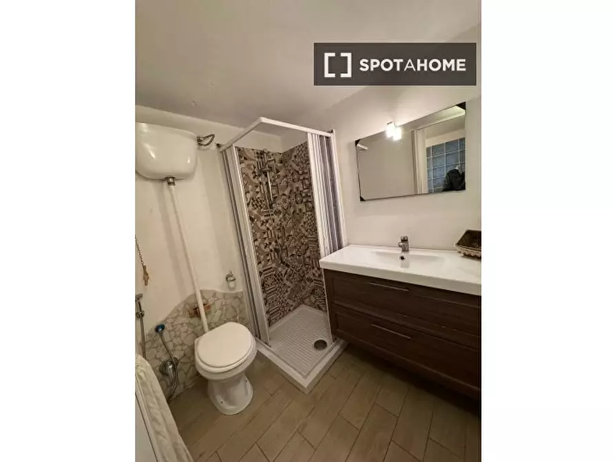 Immagine 4 di Ufficio in affitto  in Vico Storto Purgatorio Ad Arco a Napoli