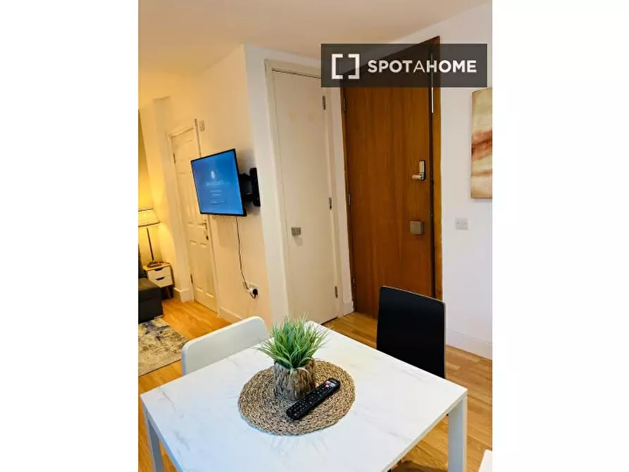 Immagine 10 di Appartamento in affitto  in Bell Street a Camden Town