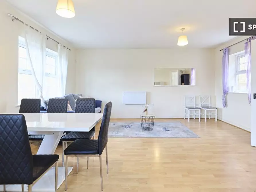 Immagine 19 di Appartamento in affitto  in Butler Close a Barnet