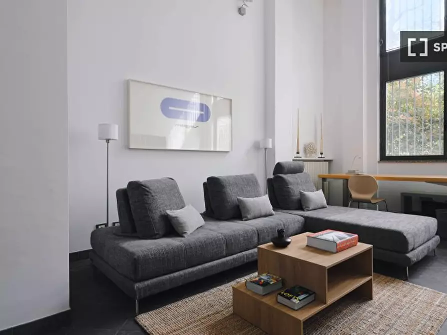 Immagine 1 di Appartamento in affitto  in Via Scaldasole a Milano