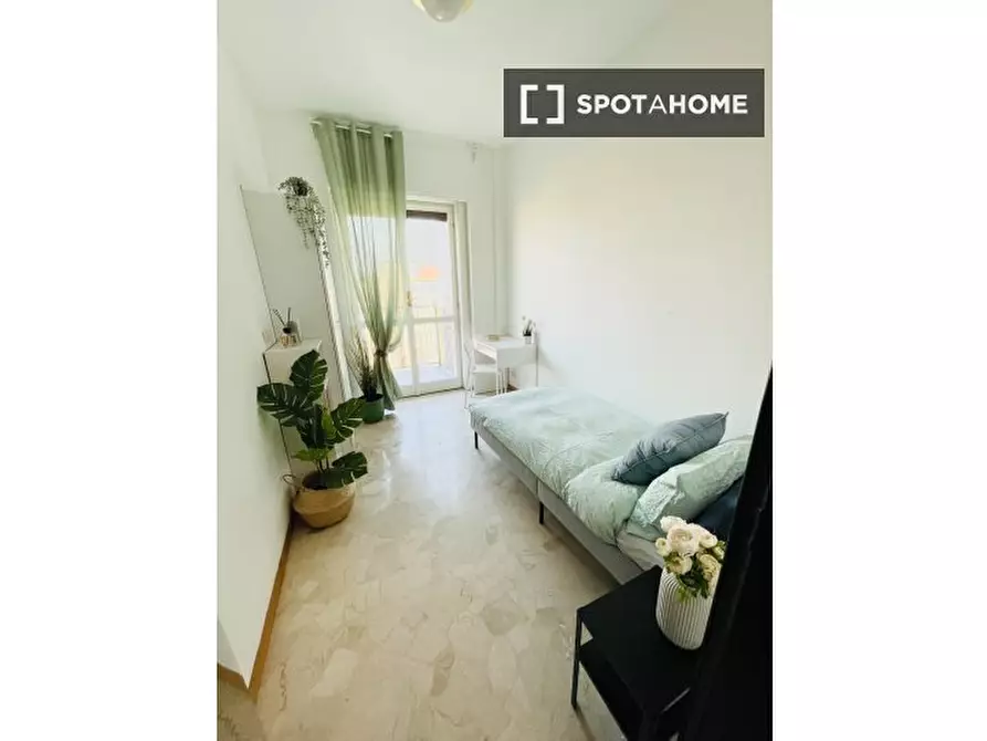 Immagine 19 di Camera condivisa in affitto  in Via Domenichino a Milano