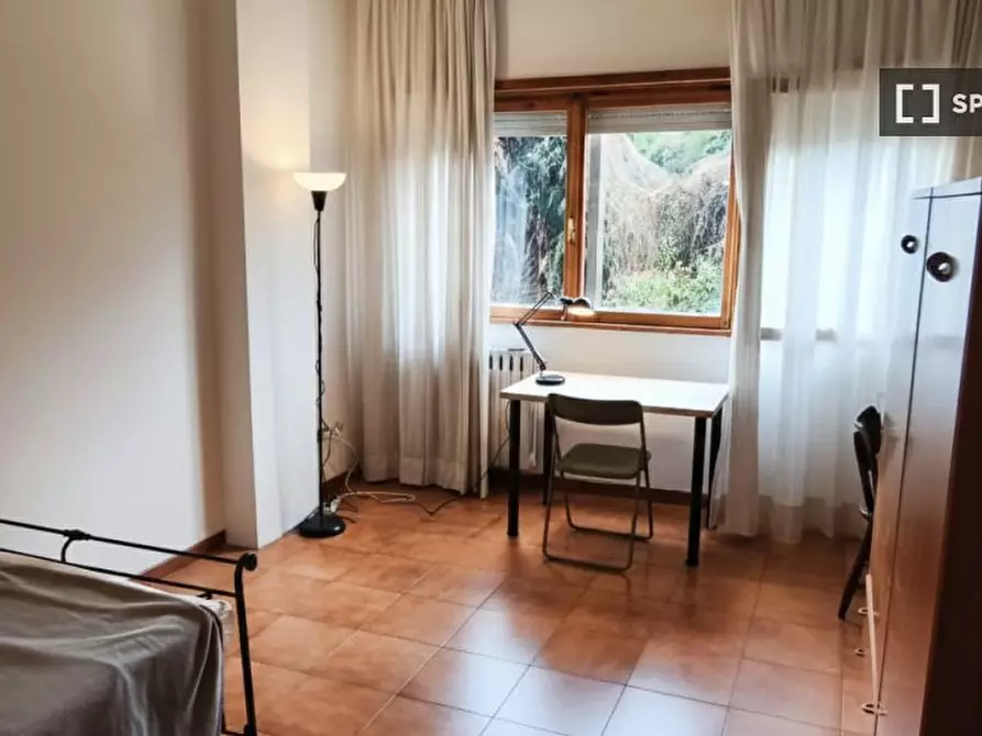 Immagine 19 di Camera condivisa in affitto  in Via Tiberio Imperatore, 00145 Roma RM, Italy a Roma