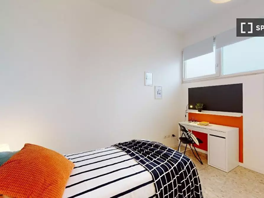 Immagine 2 di Camera condivisa in affitto  in Guglielmo Oberdan a Brescia