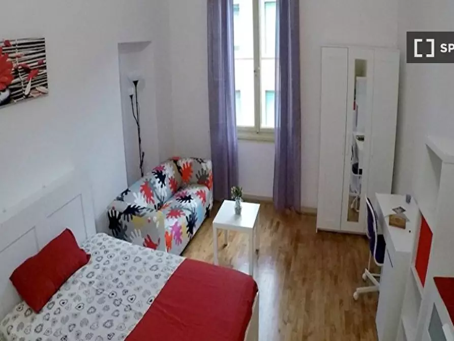 Immagine 4 di Camera condivisa in affitto  in Via Montebello a Firenze