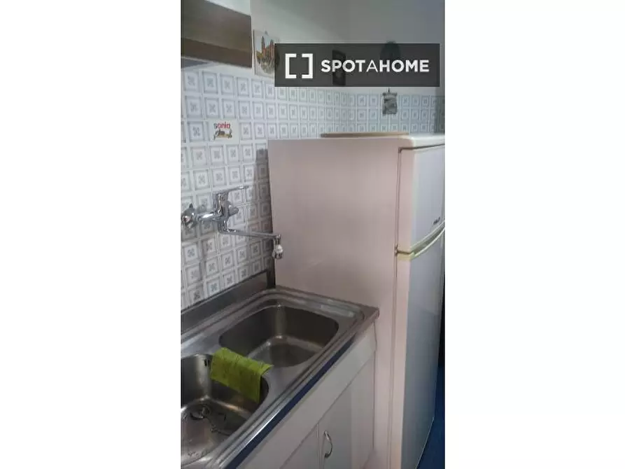 Immagine 5 di Appartamento in affitto  in Via Rocca di Papa a Roma