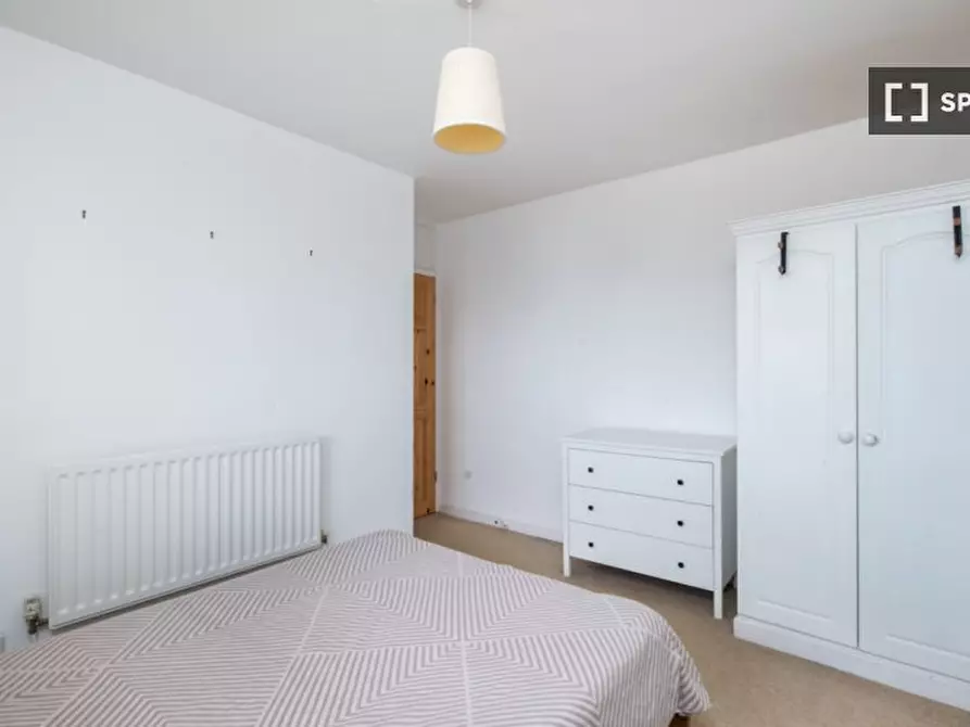 Immagine 2 di Camera condivisa in affitto  in St James's Cres a Lambeth
