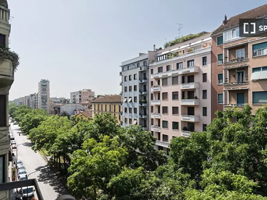 Immagine 17 di Appartamento in affitto  in Viale Regina Giovanna a Milano