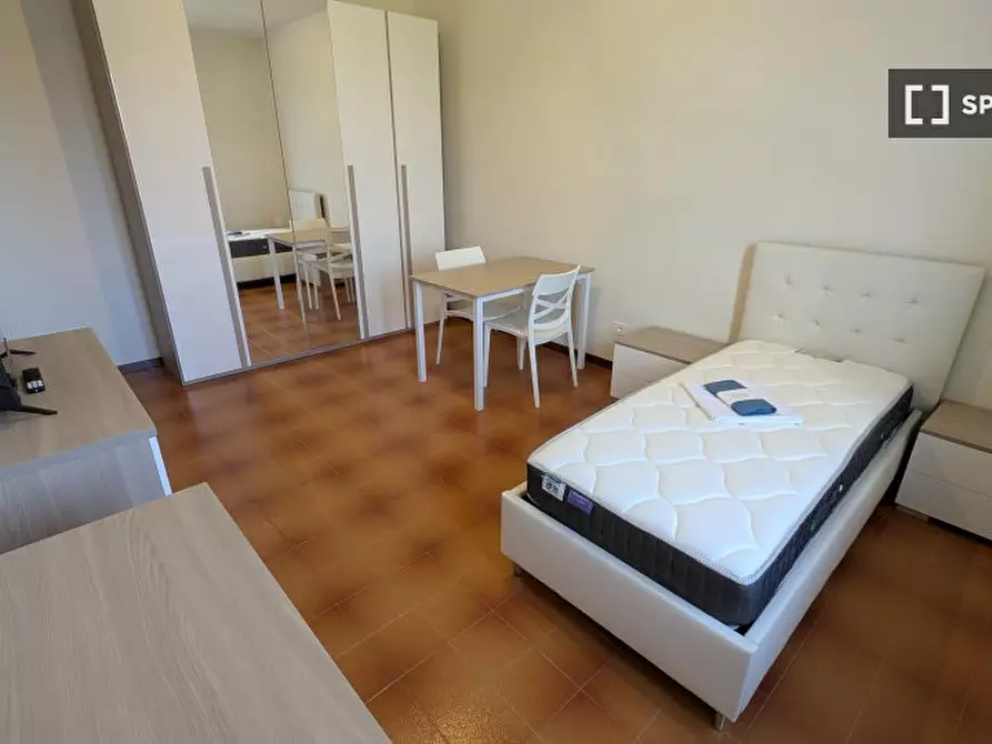 Immagine 1 di Camera condivisa in affitto  in Via Lodovico Il Moro a Milano